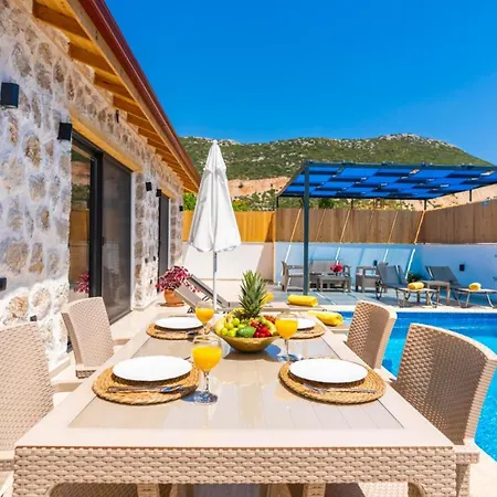 Bezirgan Village 2 Bedroom 1400 *